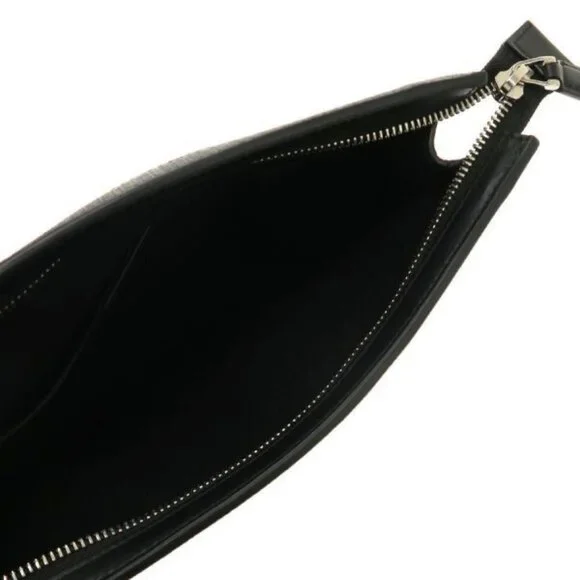 Gucci GG Supreme Clutch Bag - Picture 2 of 9